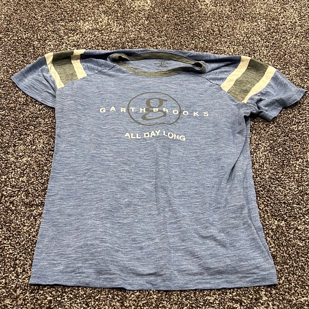 Garth Brooks shirt